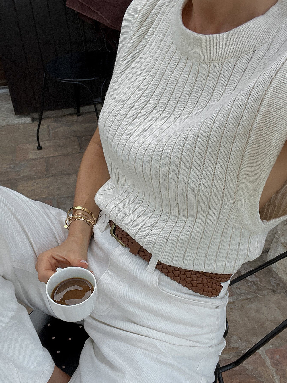 Erdian - Sleeveless Round Neck Sweater