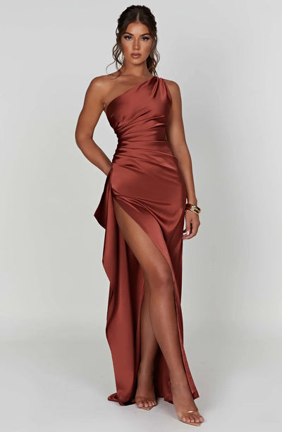 Sara - Elegant Maxi Dress