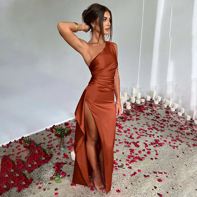 Sara - Elegant Maxi Dress